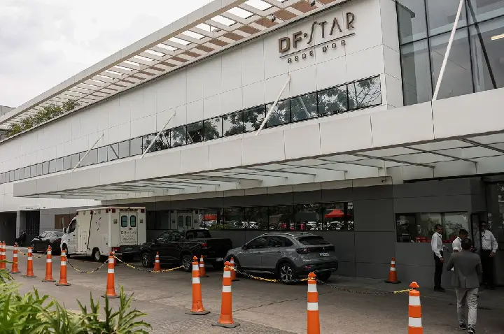 Bolsonaro pode ter alta amanhã e deve seguir para prisão domiciliar