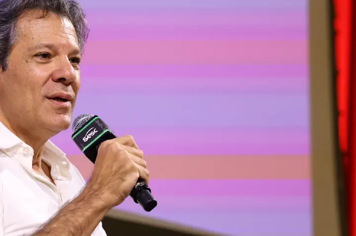 Classe dominante brasileira entende o Estado como dela, diz Haddad