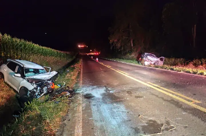 COLISÃO NA PR-180 DEIXA DUAS MULHERES GRAVEMENTE FERIDAS EM CASCAVEL