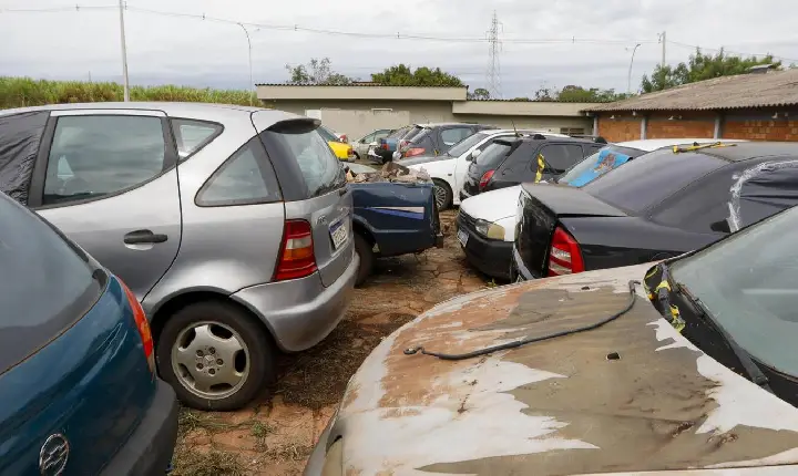 Prefeitura de Toledo leiloa veículos apreendidos em operações de trânsito