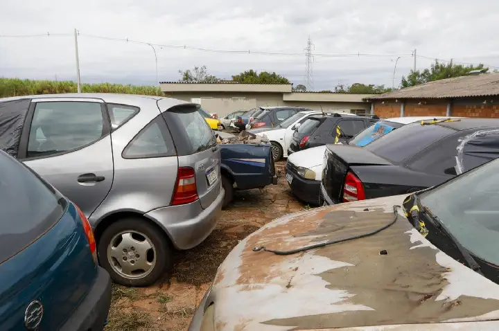 Prefeitura de Toledo leiloa veículos apreendidos em operações de trânsito