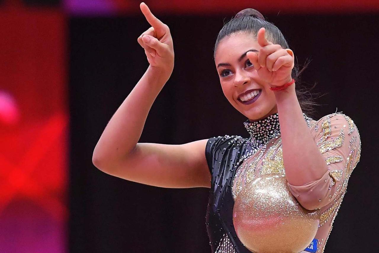Paranaense Bárbara Domingos garante vaga da ginástica rítmica nos Jogos Olímpicos 2024
