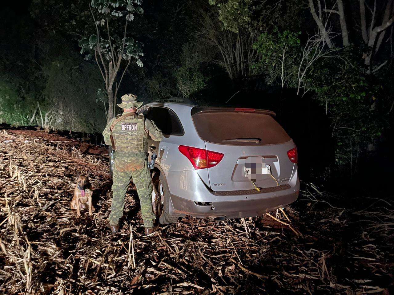 BPFRON e Polícia Federal apreendem carro carregado com cigarros contrabandeados em Nova Santa Rosa-PR