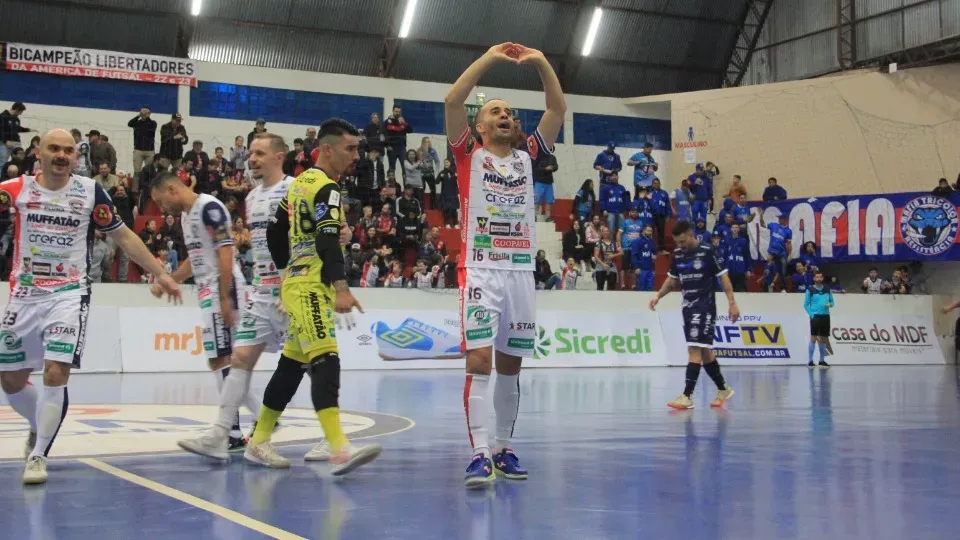 Cascavel Futsal ganha do time São Lourenço por 4 a 1