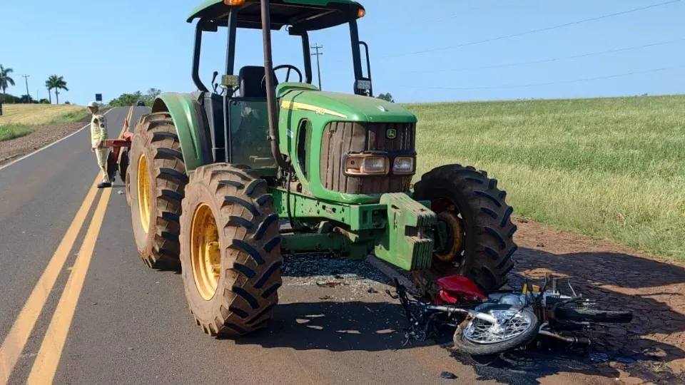 Motociclista é atingido por trator e morre no Sudoeste do Paraná