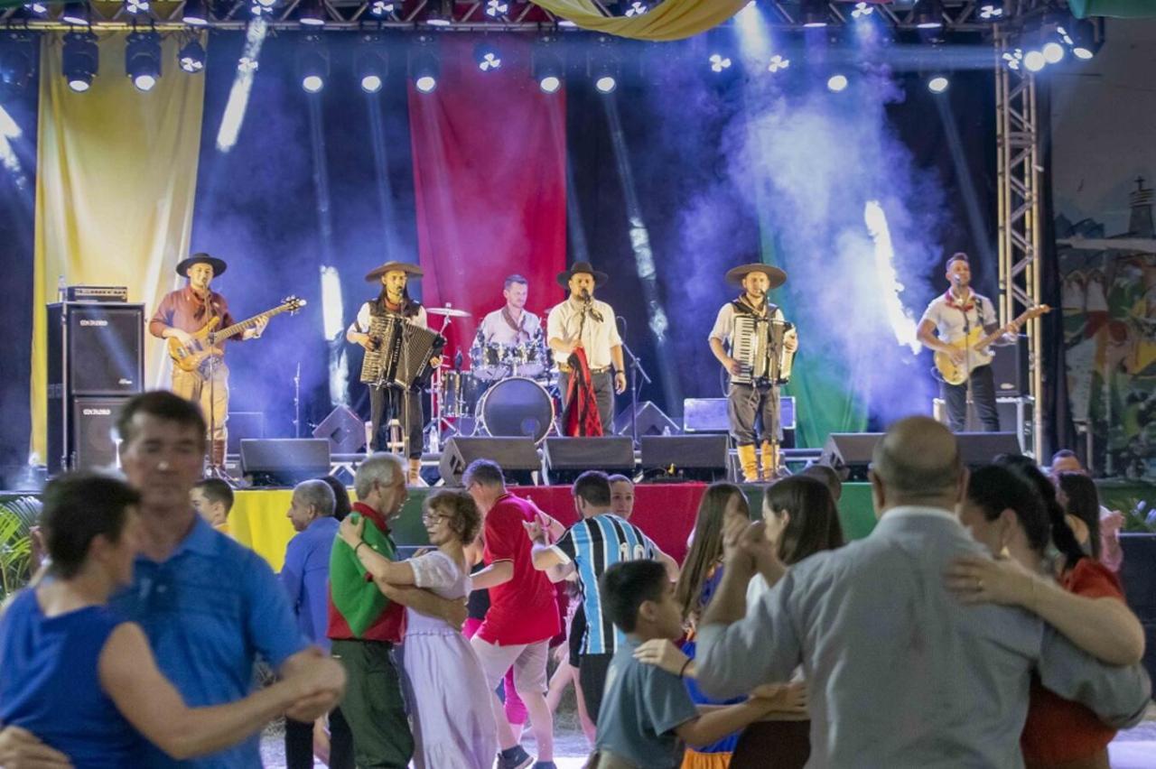 Semana Farroupilha consolida Toledo como referência da cultura tradicionalista