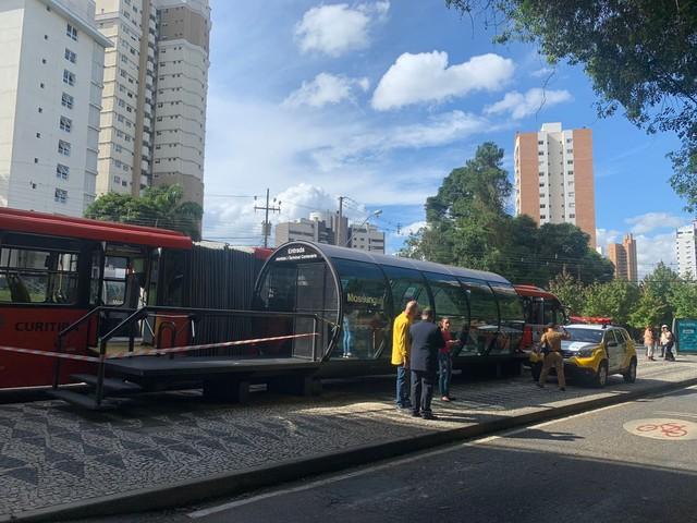 Homem é condenado a 18 anos de prisão por matar mulher após discussão em ônibus de Curitiba