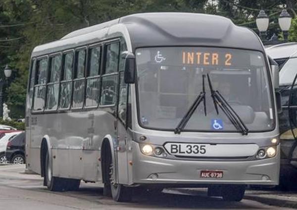 Passageiro é preso suspeito de importunar sexualmente duas mulheres dentro de ônibus do transporte público de Curitiba