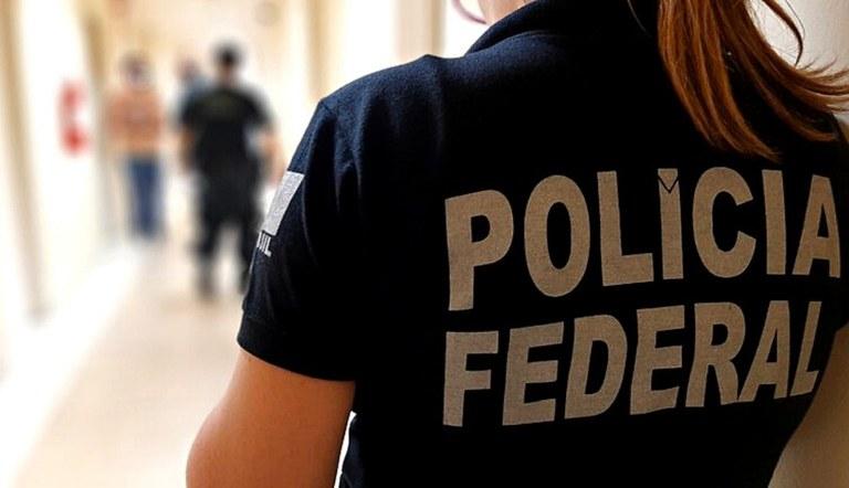 PF cumpre mandado de prisão no aeroporto de Cascavel