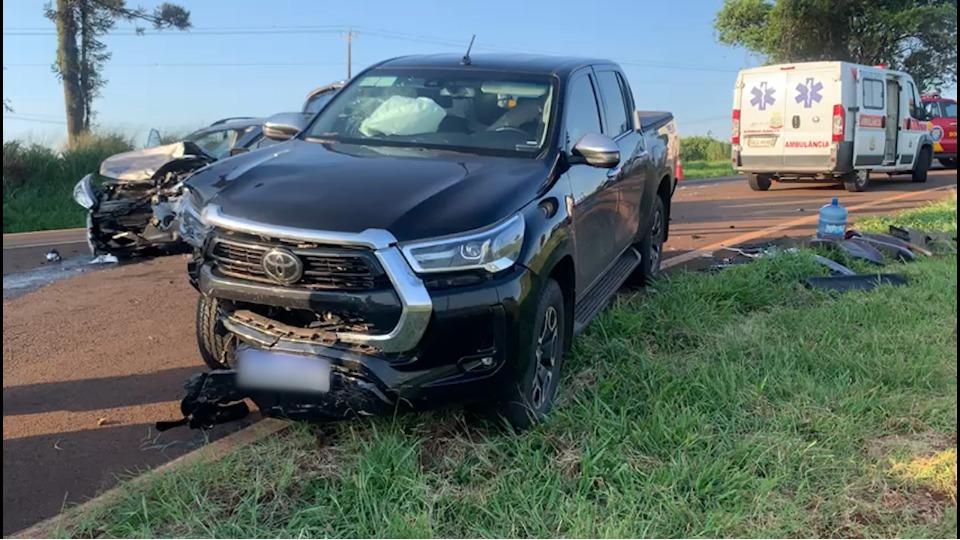Quatro pessoas ficam feridas em grave acidente na BR 277, em Santa Tereza do Oeste