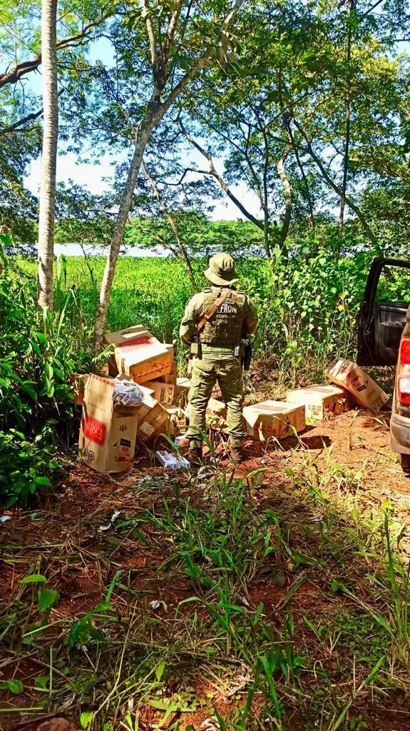 BPFRON e Polícia Federal apreendem cigarros contrabandeados em Guaíra-PR