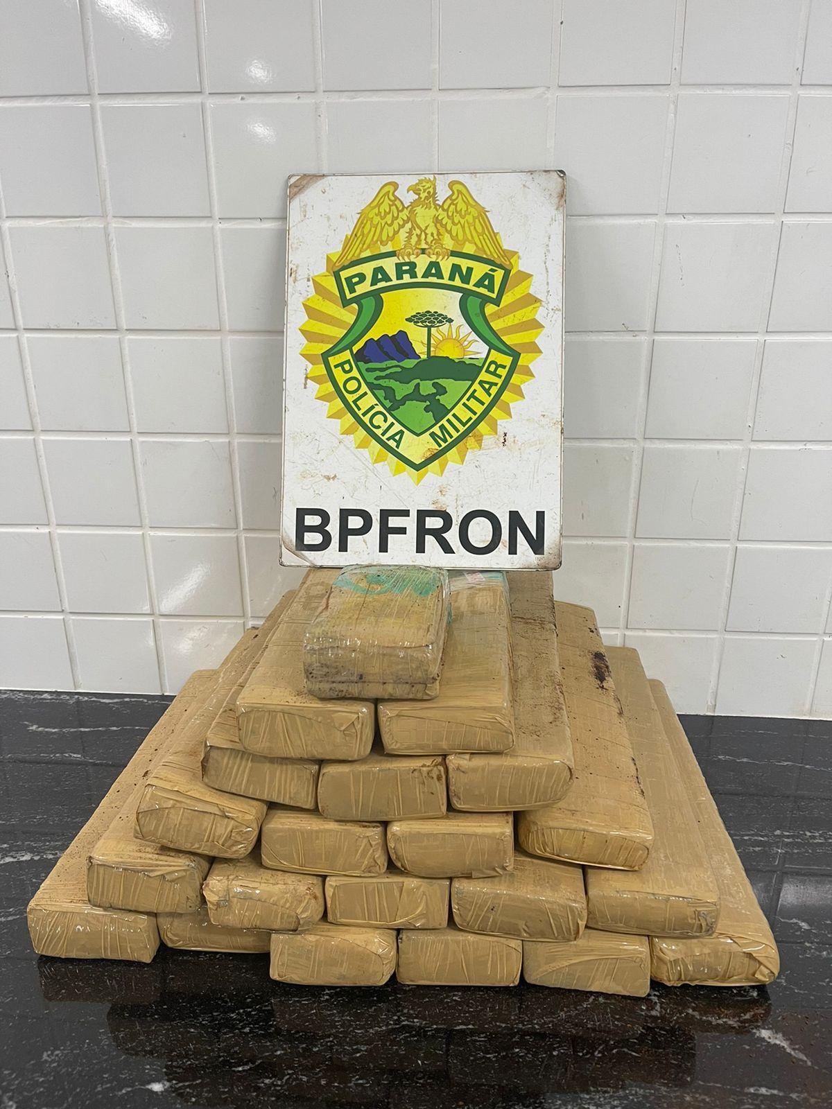 BPFRON apreende drogas em ônibus na cidade de Cascavel - PR