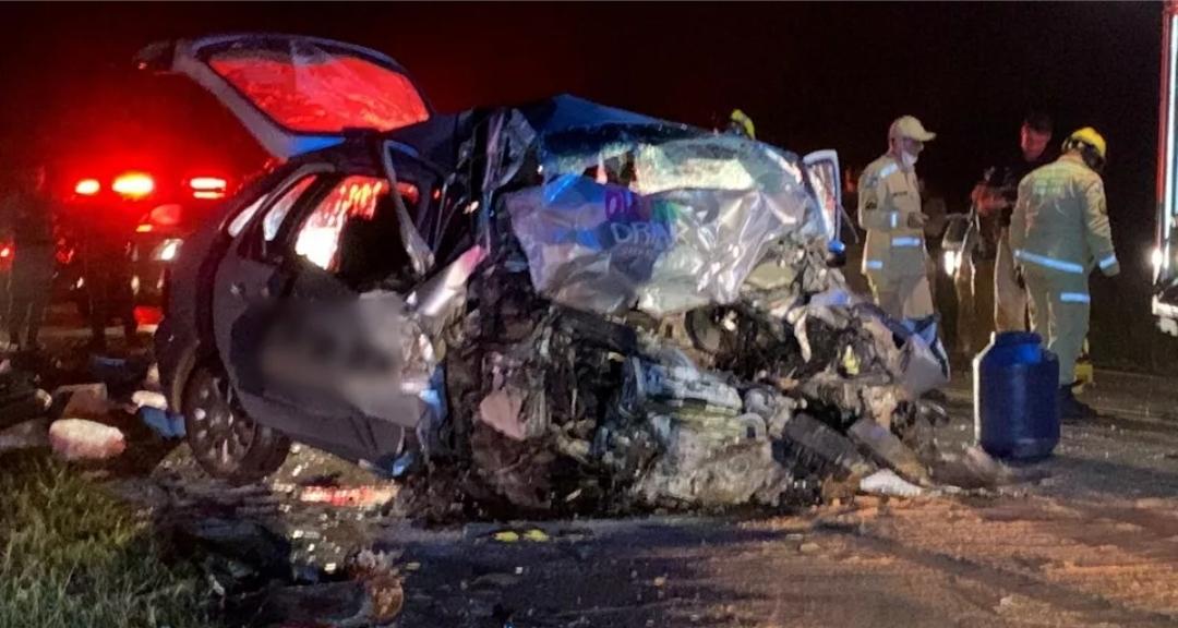 Duas pessoas morrem em batida na BR-277, em Santa Tereza do Oeste