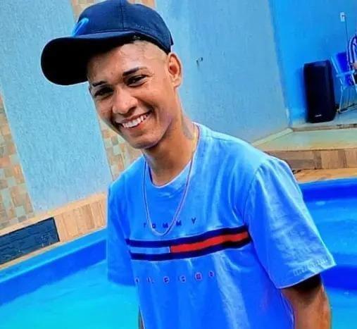 Polícia Civil pede ajuda para localizar jovem desaparecido há quase um ano após sair de festa em Palotina