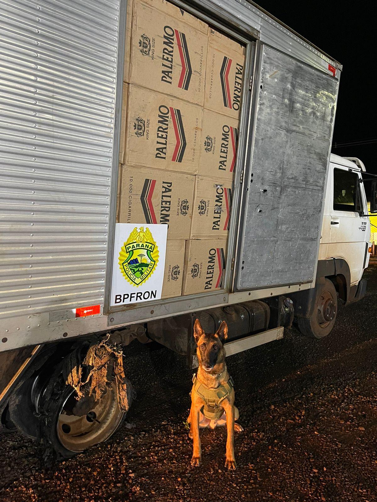 BPFRON e 19°BPM apreendem caminhão carregado com cigarros contrabandeados em Nova Santa Rosa-PR
