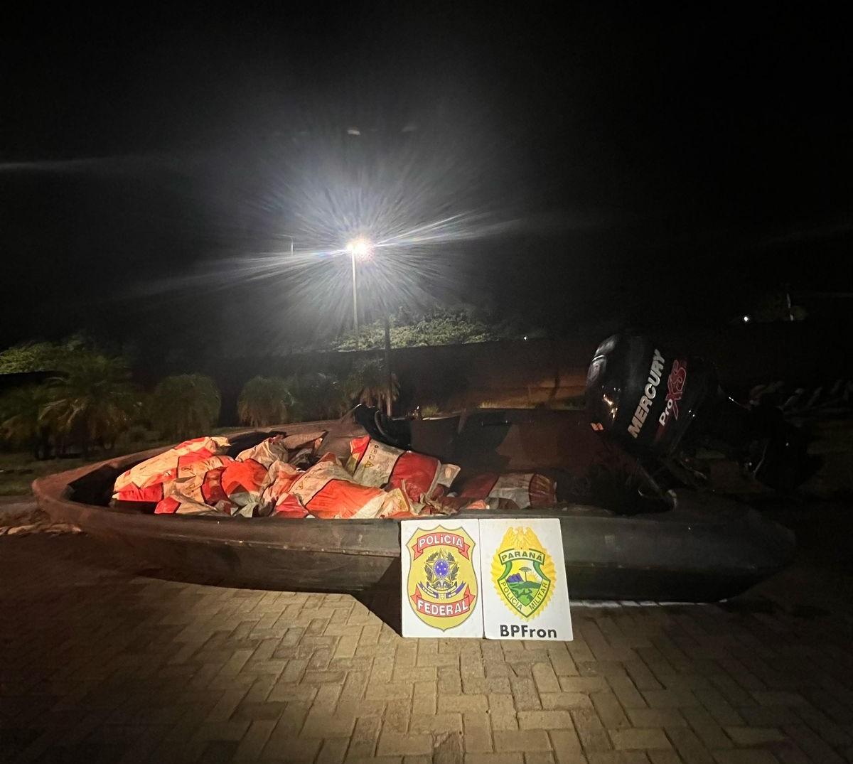 BPFron e Polícia Federal apreendem embarcação carregada com 700 quilos de agrotóxicos contrabandeados em Pato Bragado