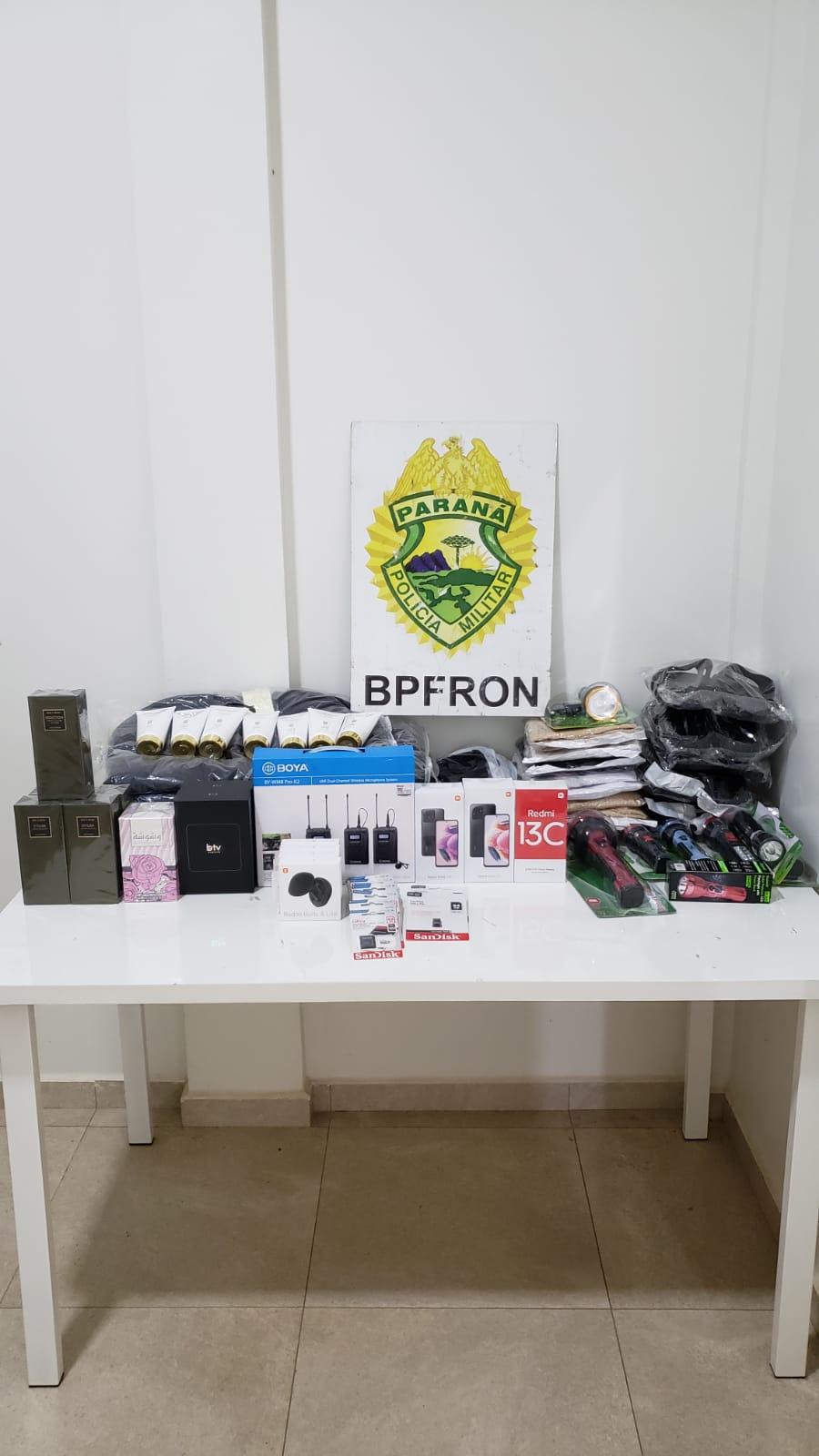 BPFRON apreende mercadorias contrabandeadas em ônibus em Barracão-PR