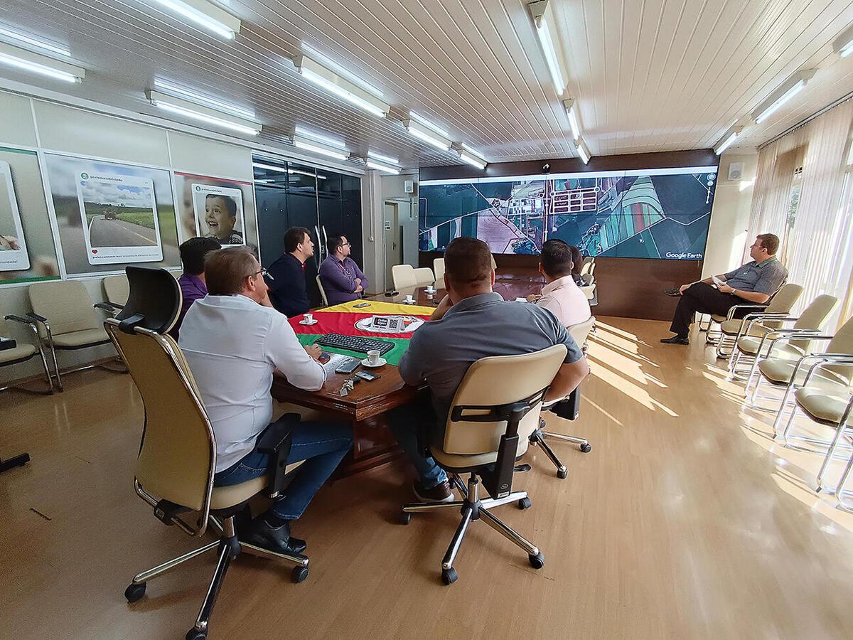 Prefeitura, Biopark e Prati-Donaduzzi debatem obras estruturantes