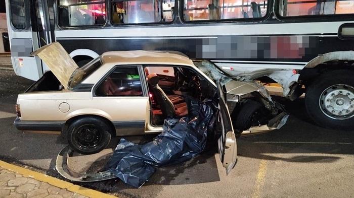 Homem morre em grave acidente no centro de Nova Santa Rosa na madrugada