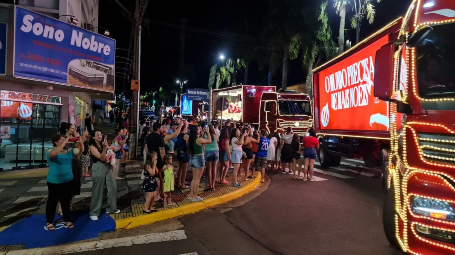 Apresentação e passagem de caravana realçam o Natal Encantado em Toledo