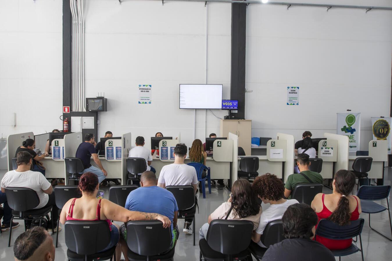 Agência do Trabalhador realiza mutirão de entrevistas para vagas no Biopark