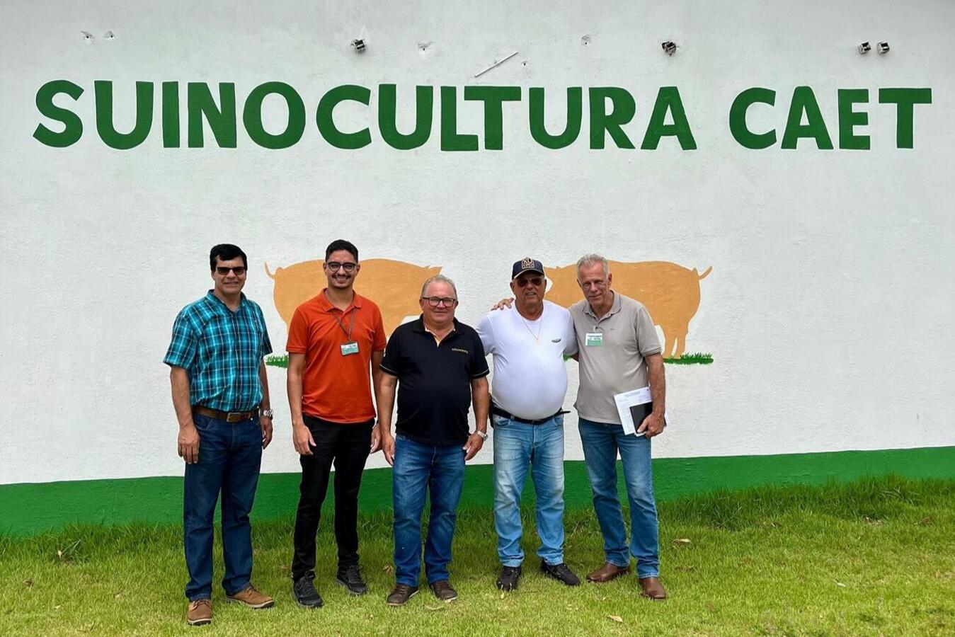 Granja-Escola é tema de encontro no Colégio Agrícola Estadual de Toledo
