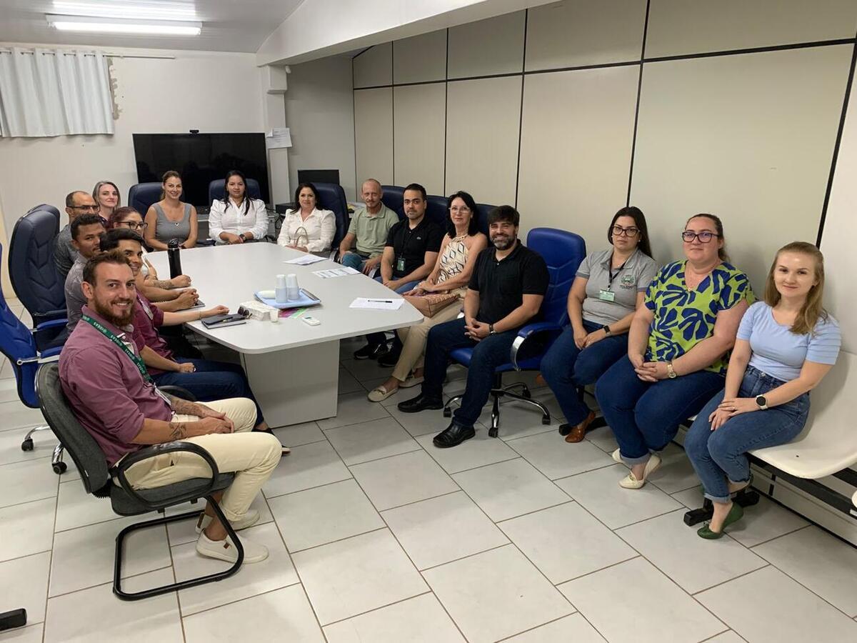 Saúde discute o Plano de Ação contra a dengue para 2025