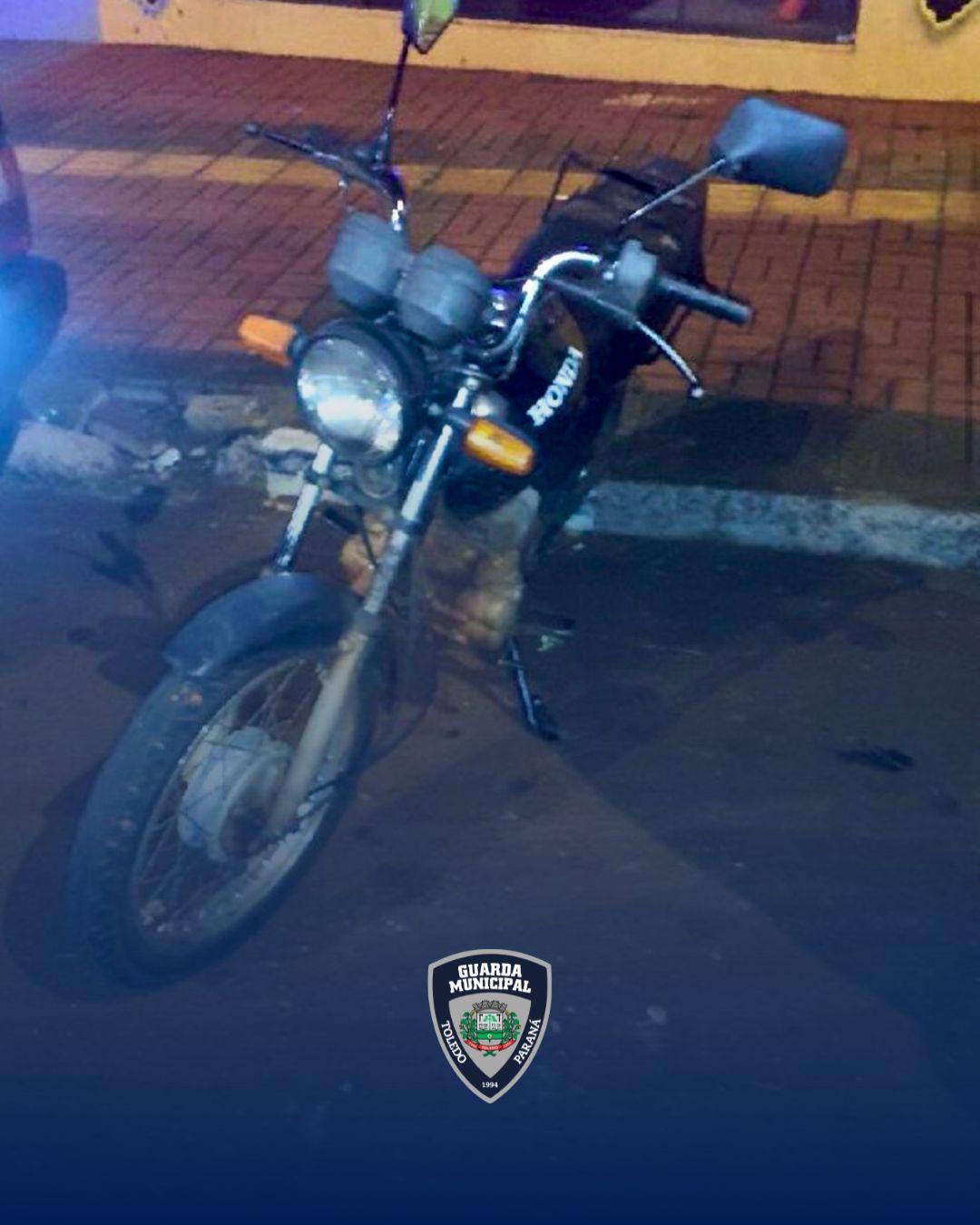 Motocicleta furtada é recuperada pela Guarda Municipal no Jardim Panorama