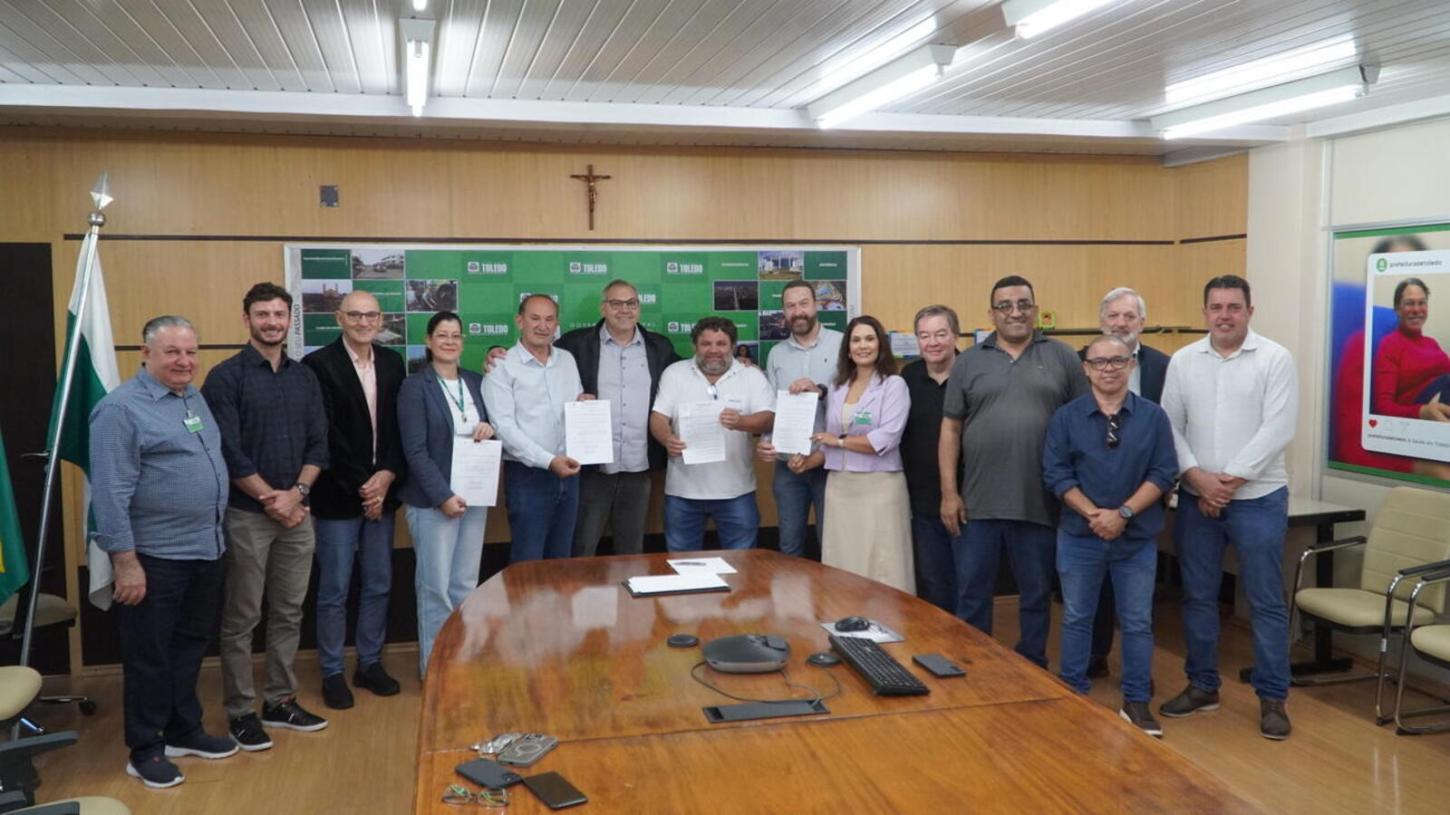 Executivo promulga leis nas áreas da Mulher, Cultura e Meio Ambiente