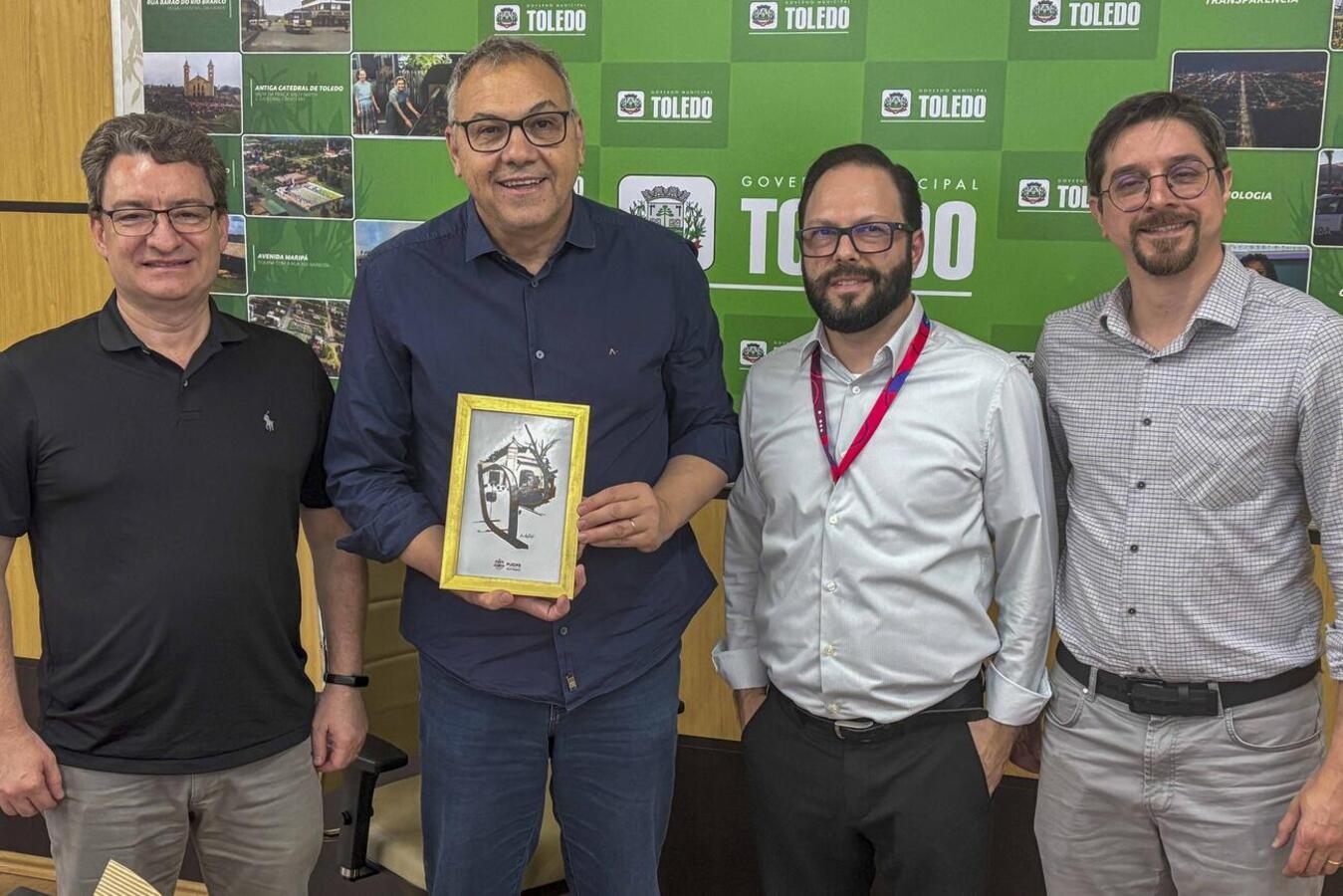 Em visita à Prefeitura de Toledo, vice-reitor da PUCPR trata de temas estruturantes