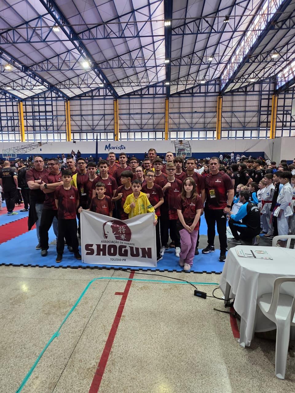 Associação Shogun Toledo se destaca na final do Paranaense de Karatê em Londrina