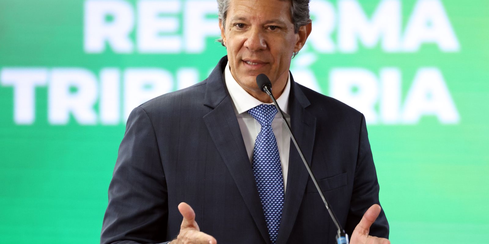 Problema da dívida pública está nos juros, não no déficit, diz Haddad
