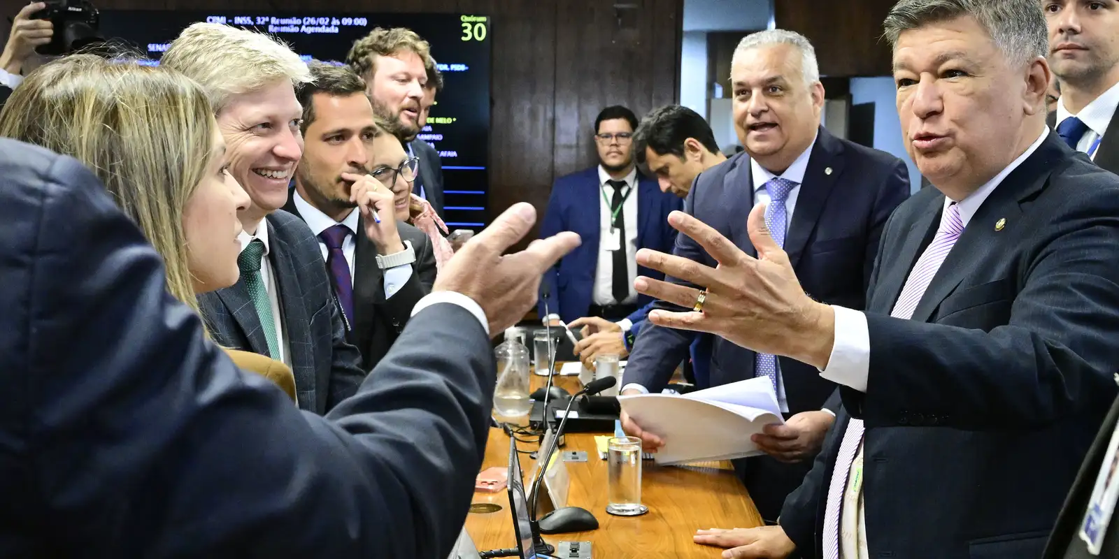 CPMI do INSS aprova quebra de sigilo de Lulinha e convoca André Moura 