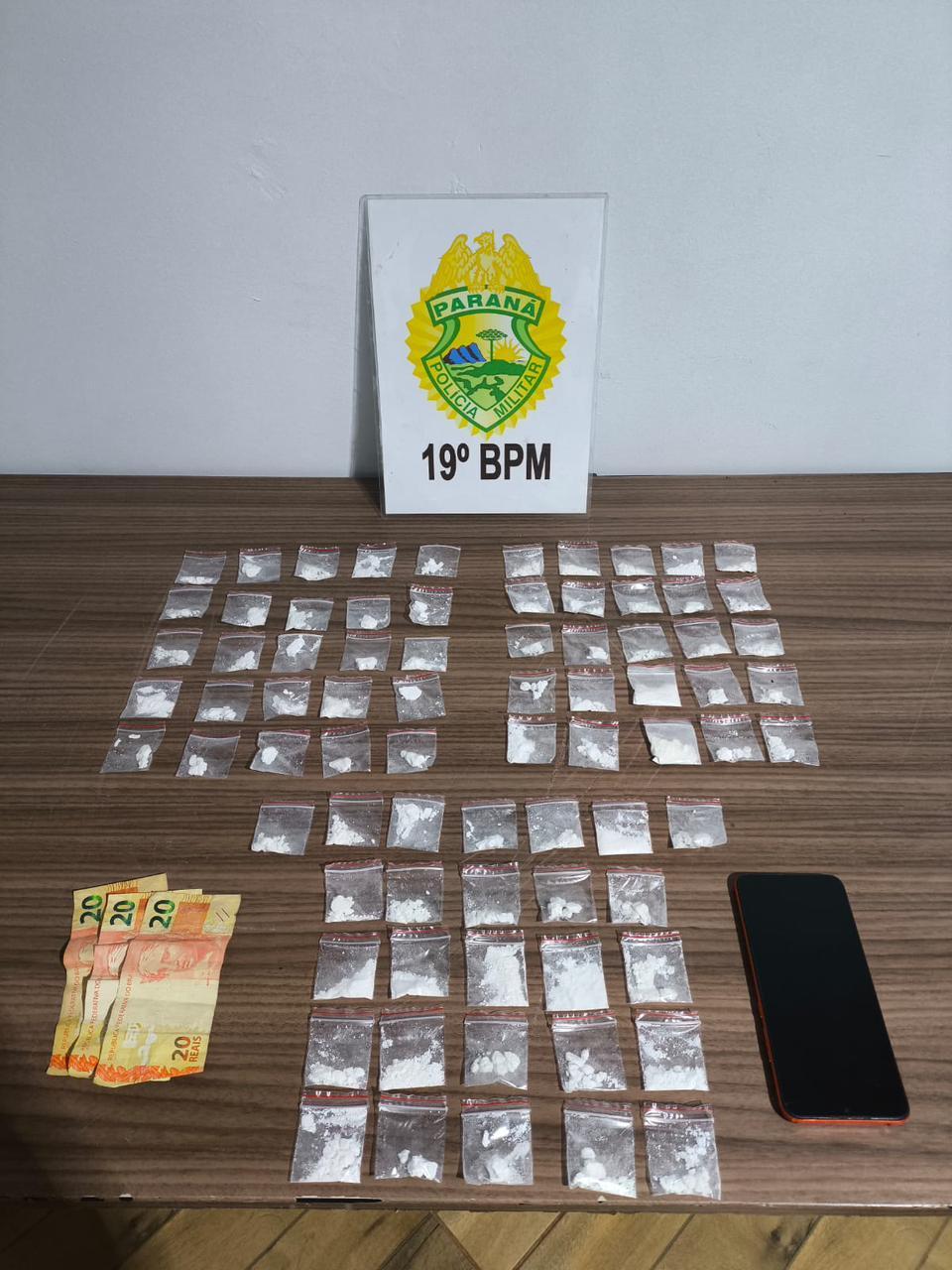 Motorista é preso com 77 porções de cocaína no Jardim Europa