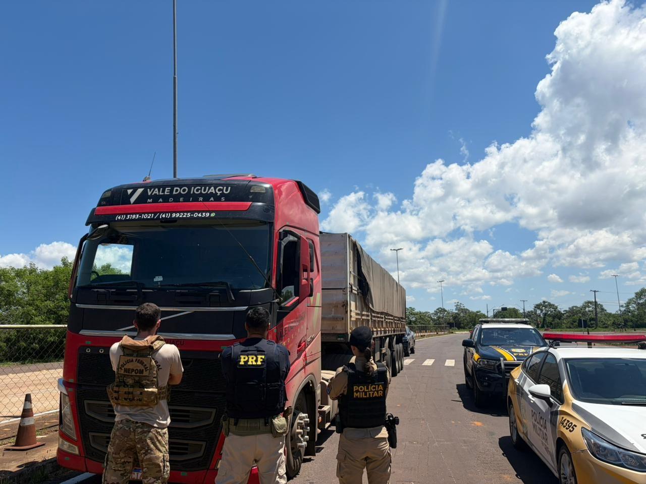 POLÍCIA FEDERAL, PRF e PMPR realizam recuperação de veículos furtados Guaíra/PR
