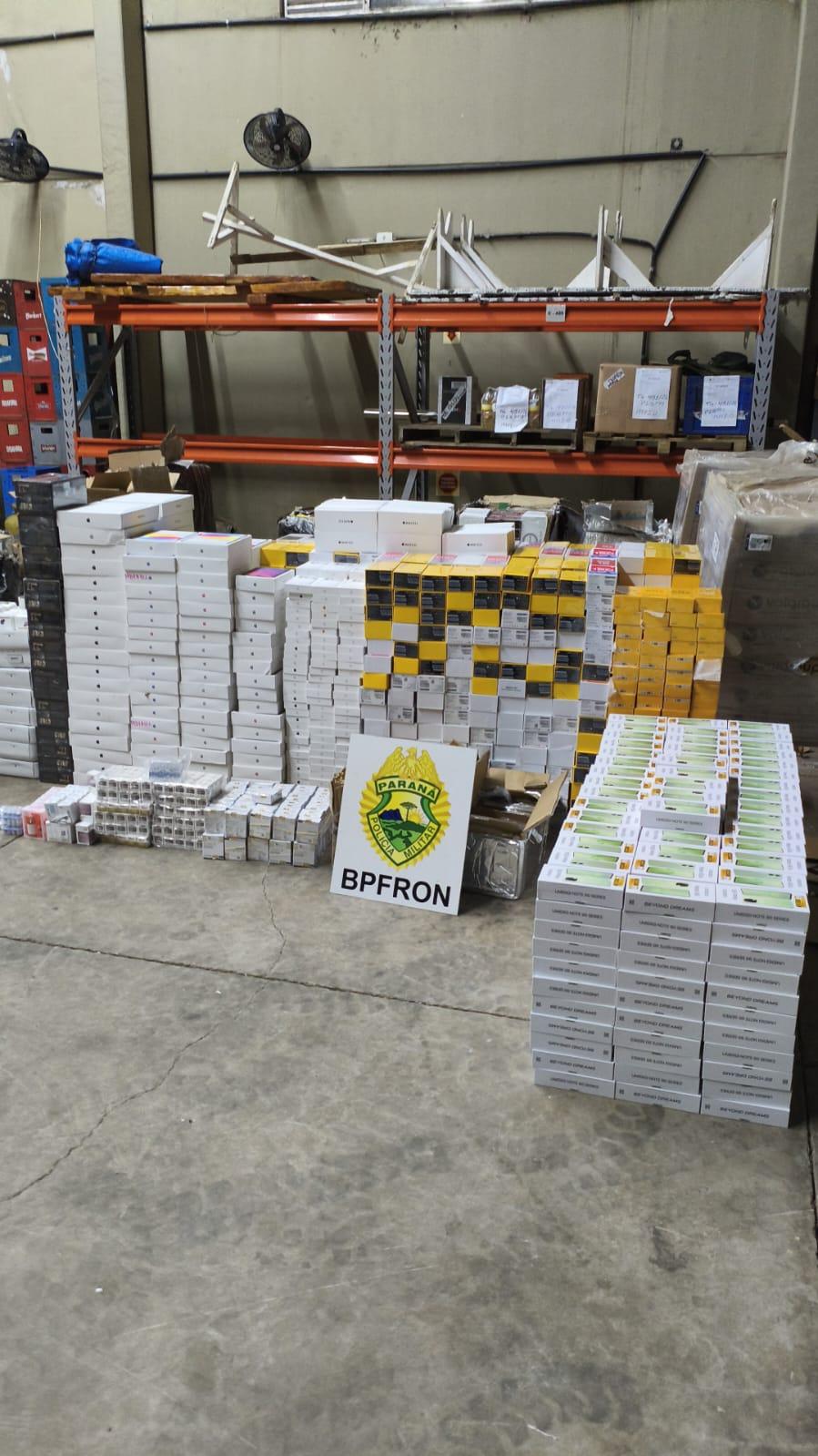 BPFRON e Polícia Federal apreendem caminhão com quase R$ 6 milhões em mercadorias contrabandeadas no Paraná